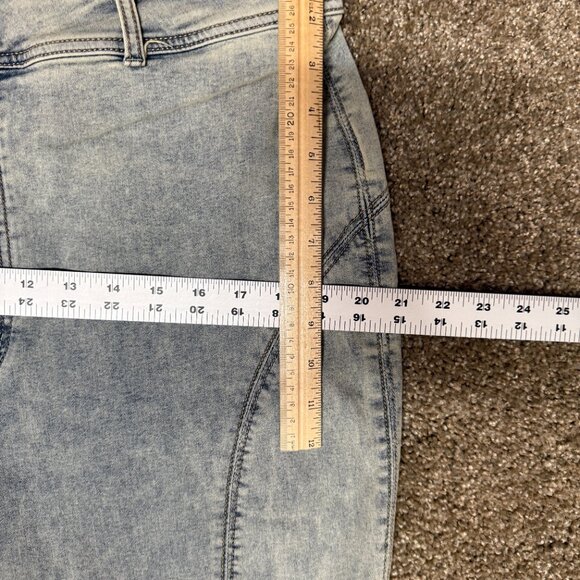 We The Free Crvy Flared Leg Jeans Womens 34 Light Blue Cotton Stretch Frayed Hem - Picture 7 of 16